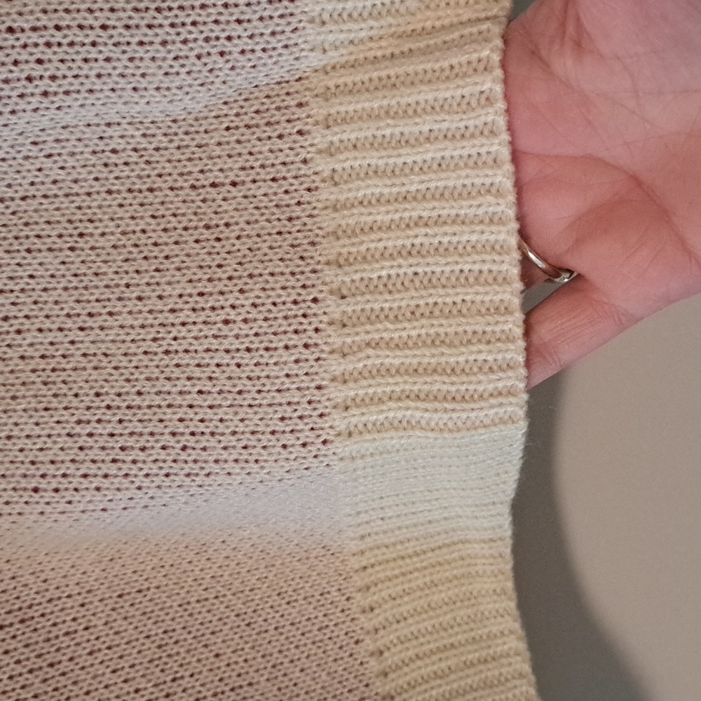 ❤New beige heart sweater - Picture 8 of 12